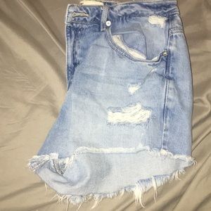 HIGH WAISTED DISTRESSED SHORTS